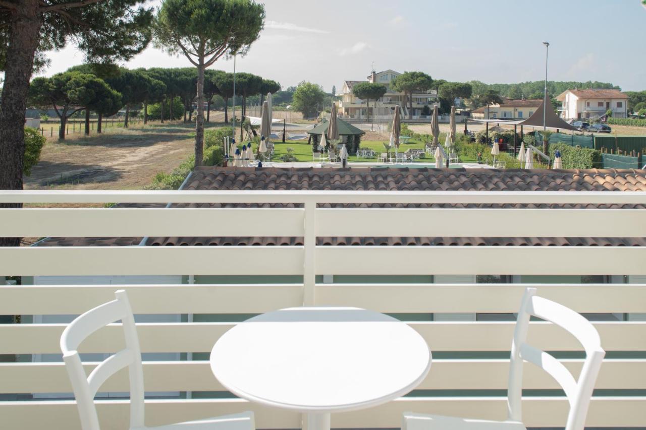 Fiori Di Cardo - Agrimare Villa Cervia Exterior photo